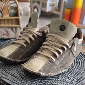 Men's Casual Beige and Brown Sneakers